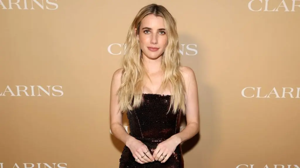 Emma Roberts, apariție surprinzătoare: Glamour hollywoodian cu accente western la evenimentul Clarins