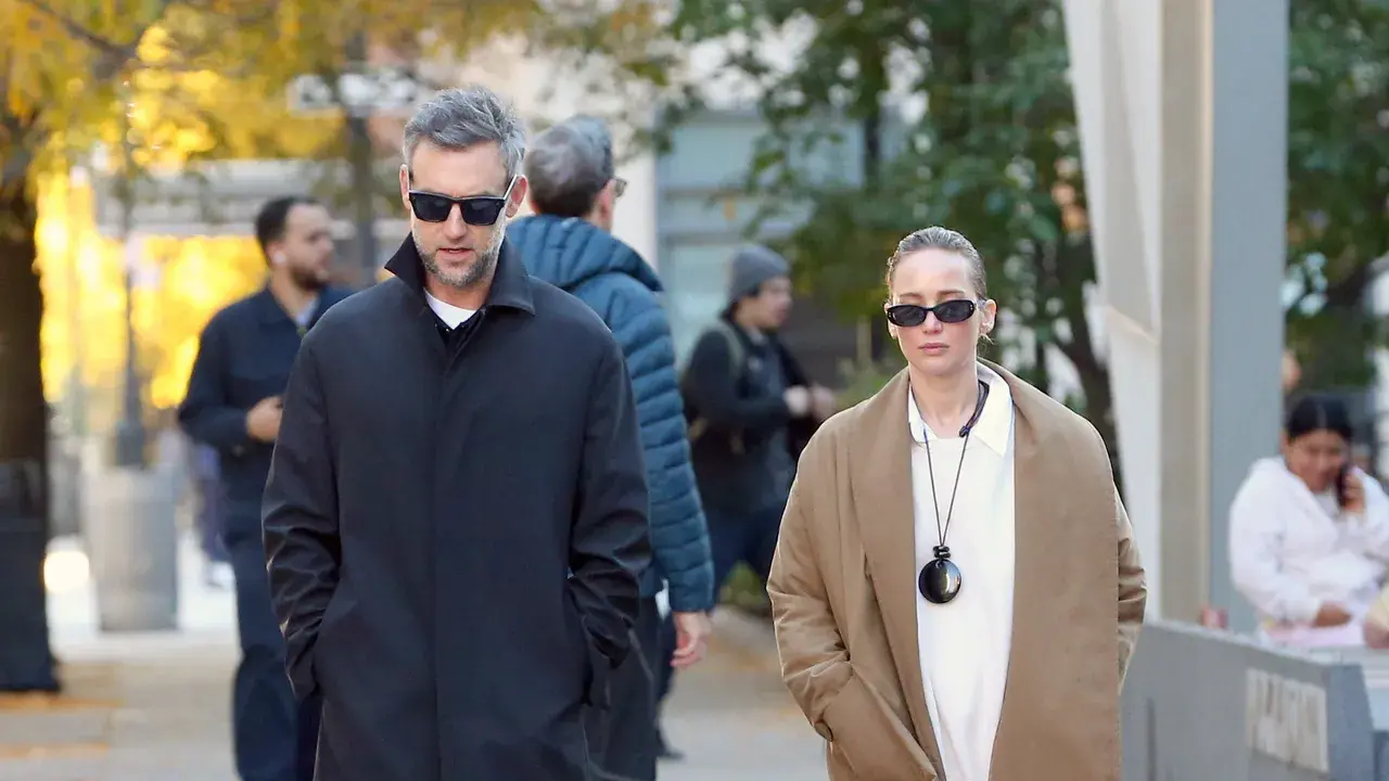 Jennifer Lawrence și Cooke Maroney, la unison în Vans
