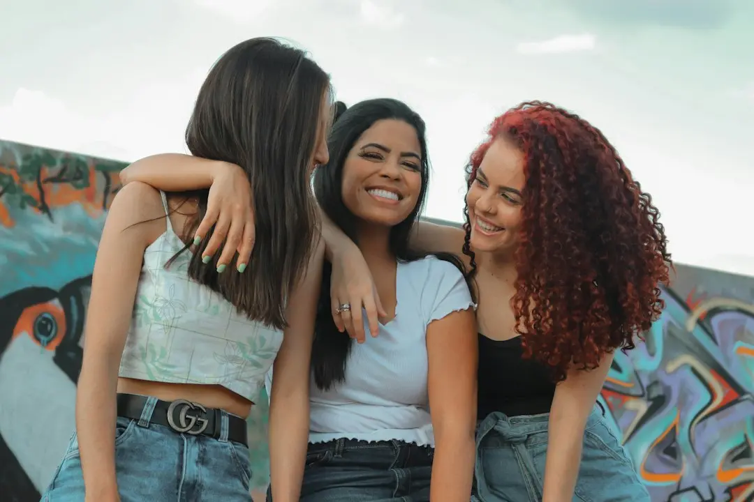 Selena și Demi: prietenie din copilărie, acum în frumusețe