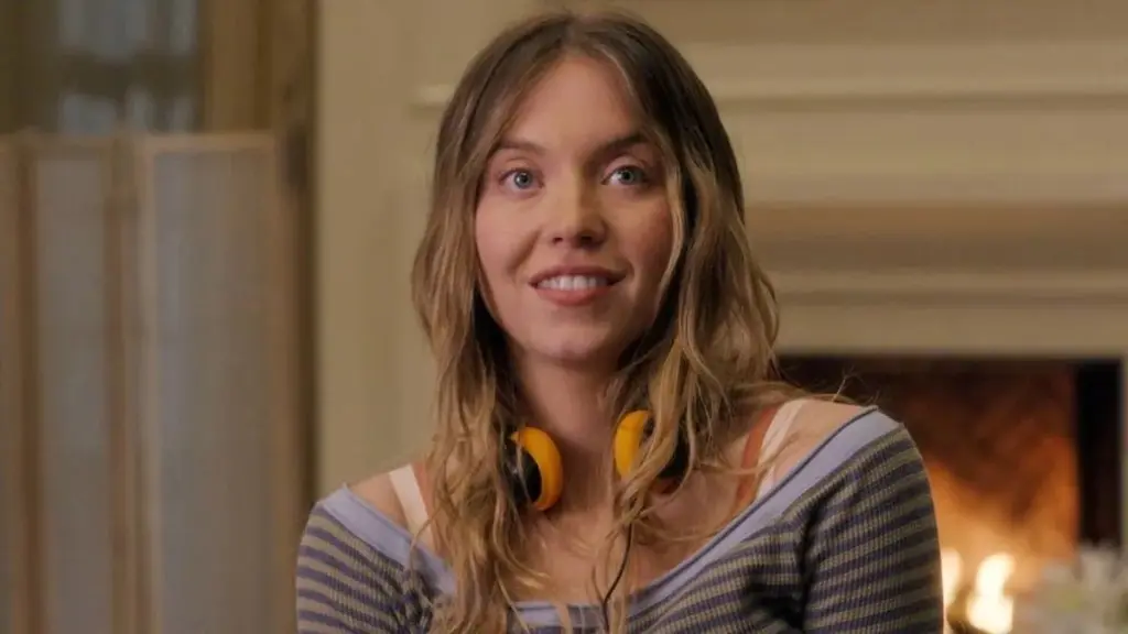 Sydney Sweeney recreează „Singur acasă” într-o reclamă de Crăciun